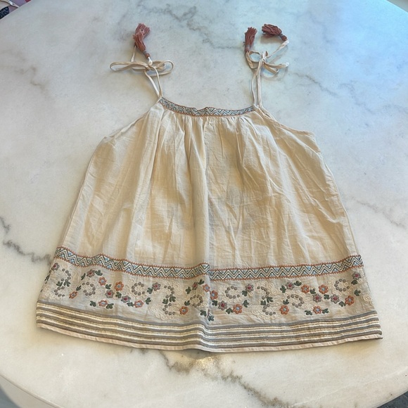 NWOT LOVE SAM BEIGE COTTON EMBROIDERED STRAP TIE TASSEL TOP. M - Picture 8 of 8